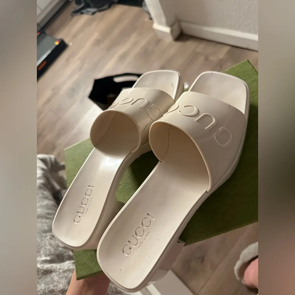 Gucci slide - Picture 8 of 9